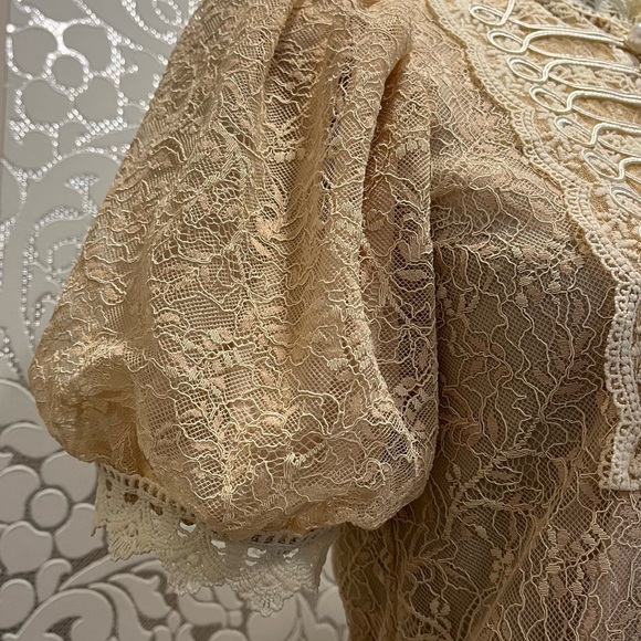 Vintage | Pearl & Embroidery Detailed Chest Cream Lace Blouse - Picture 3 of 13